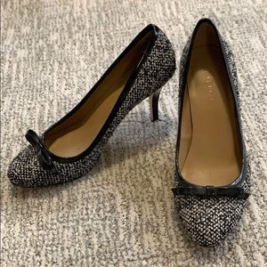 Talbots black & white tweed heel